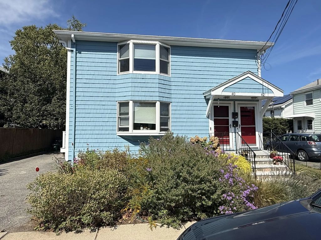 42 Chestnut St #2, Belmont