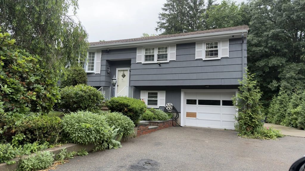 260 Pearl St, Brockton