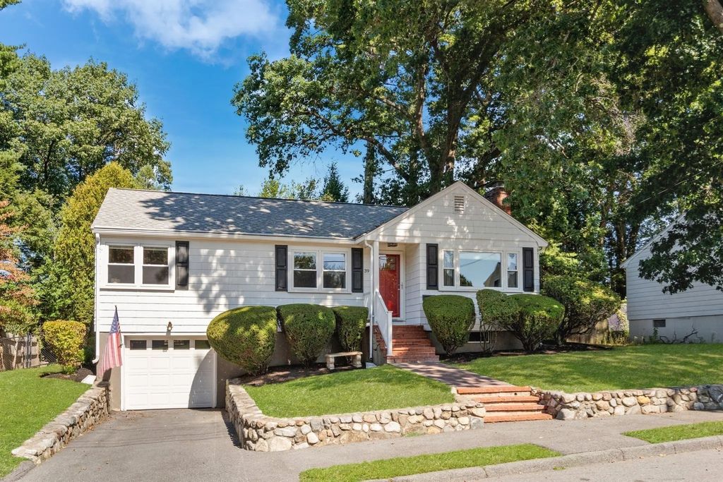 39 Robin Rd, Wakefield