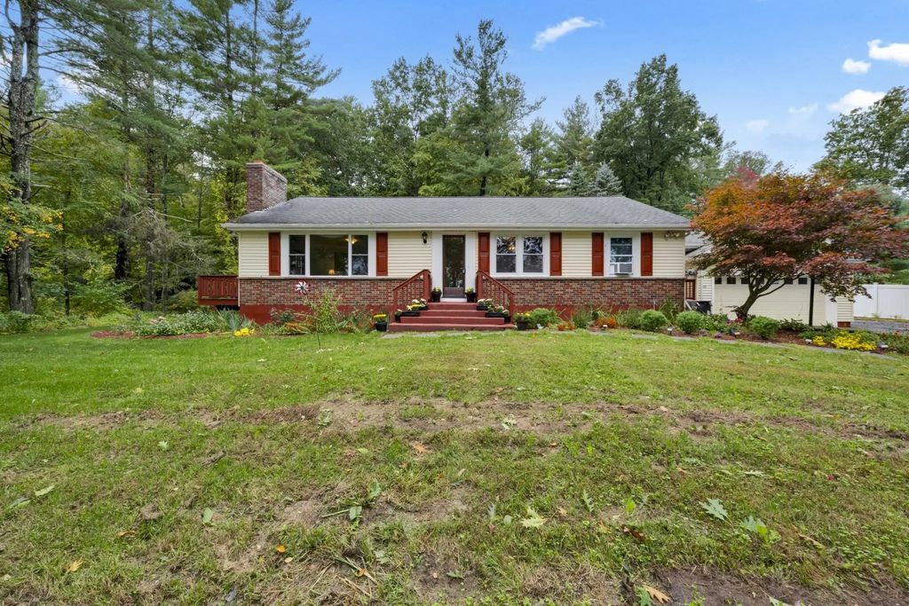 30 W Sutton Rd, Sutton