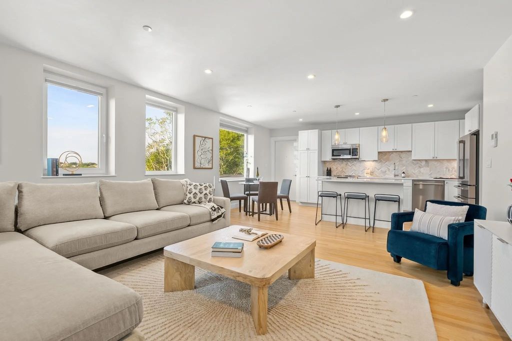 52 Fisher Avenue #302, Boston
