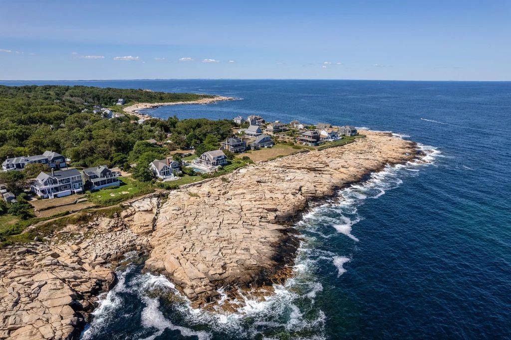 5 Point De Chene Avenue, Rockport
