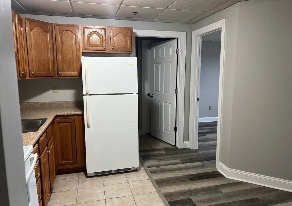 6 W Broadway ##36-rr589, Derry