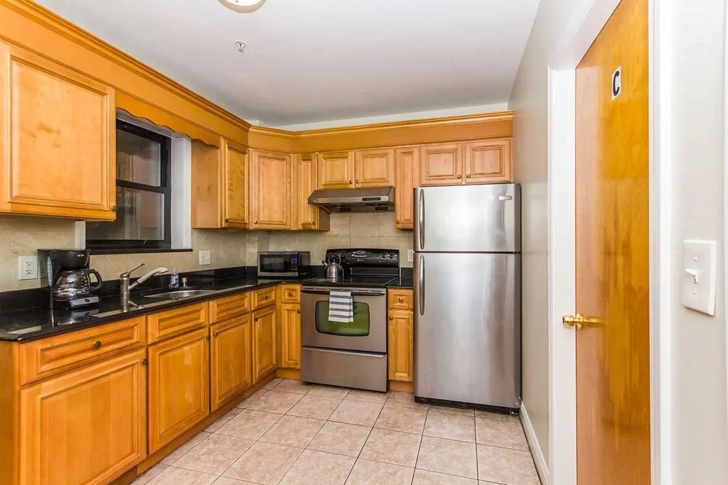 106 Tyler St #4, Boston