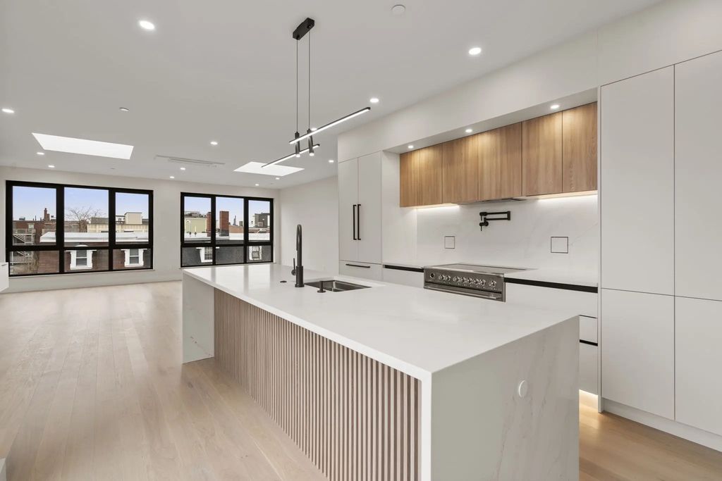 152 W Third #2, Boston