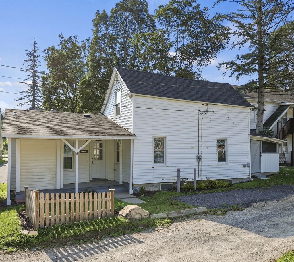 1 Noble Pl, Adams