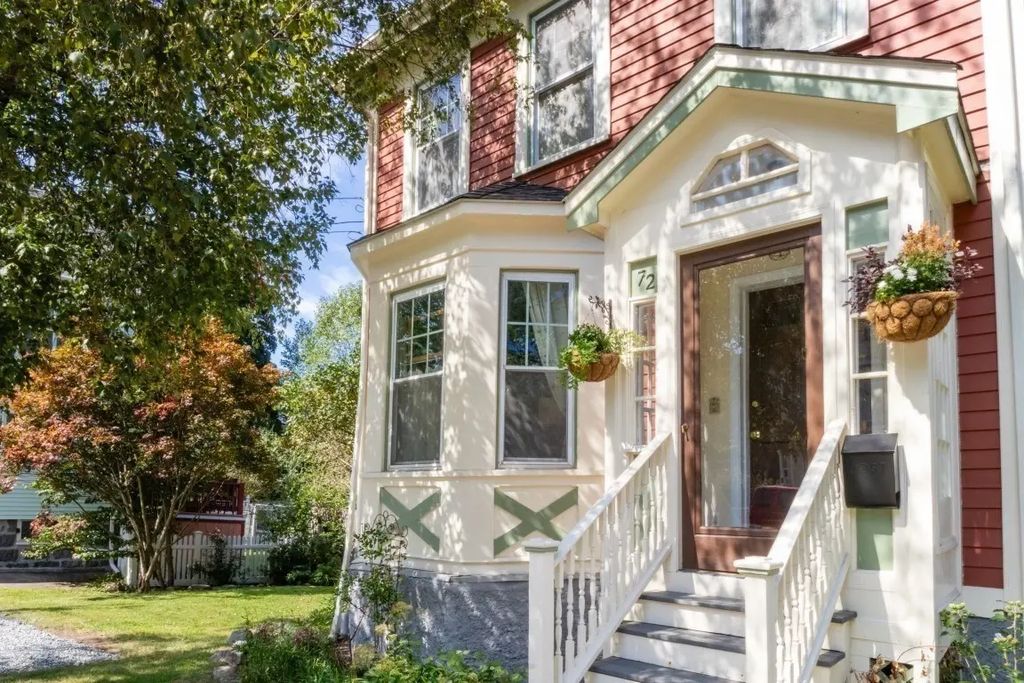 72 Sycamore St, Boston