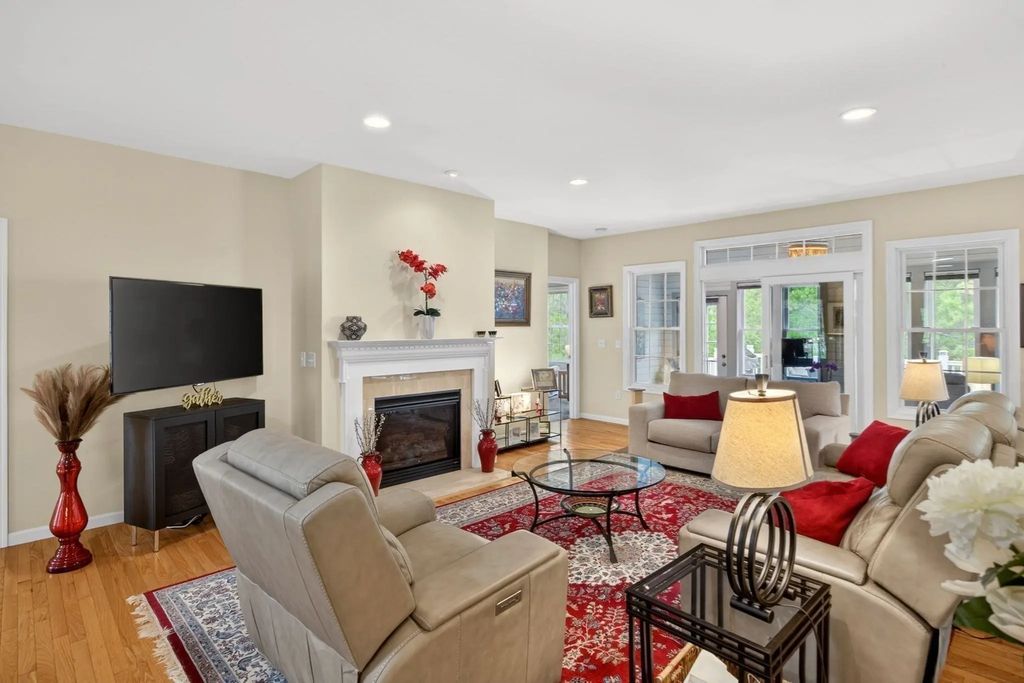 28 Cottage Cove, Plymouth
