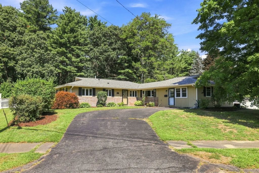 188 Baldwin Ave, Framingham