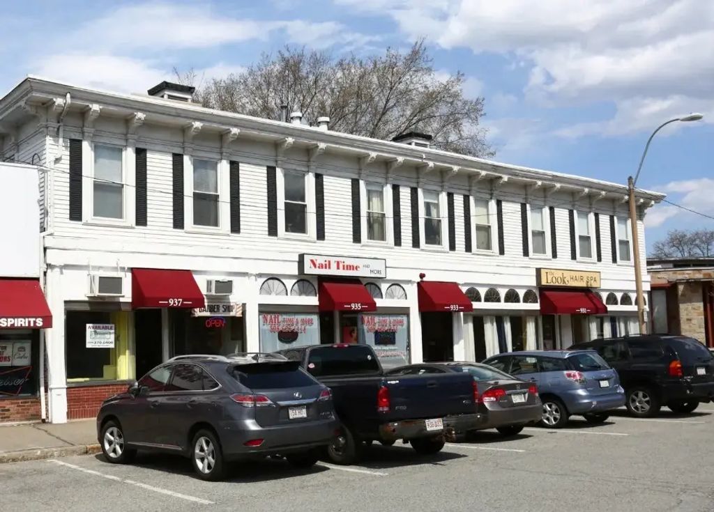 931 Worcester Rd., Framingham