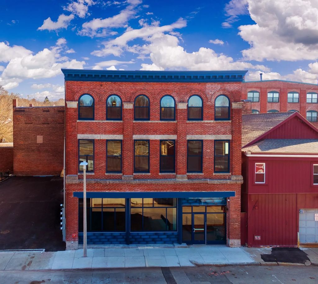 128 Brookside Ave, Boston