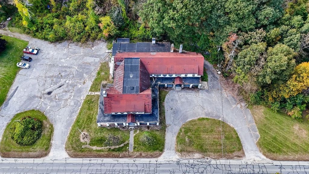 240 Worcester Road, Sterling