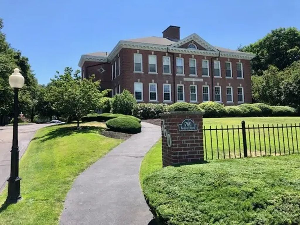 760 Highland Ave #7, Needham