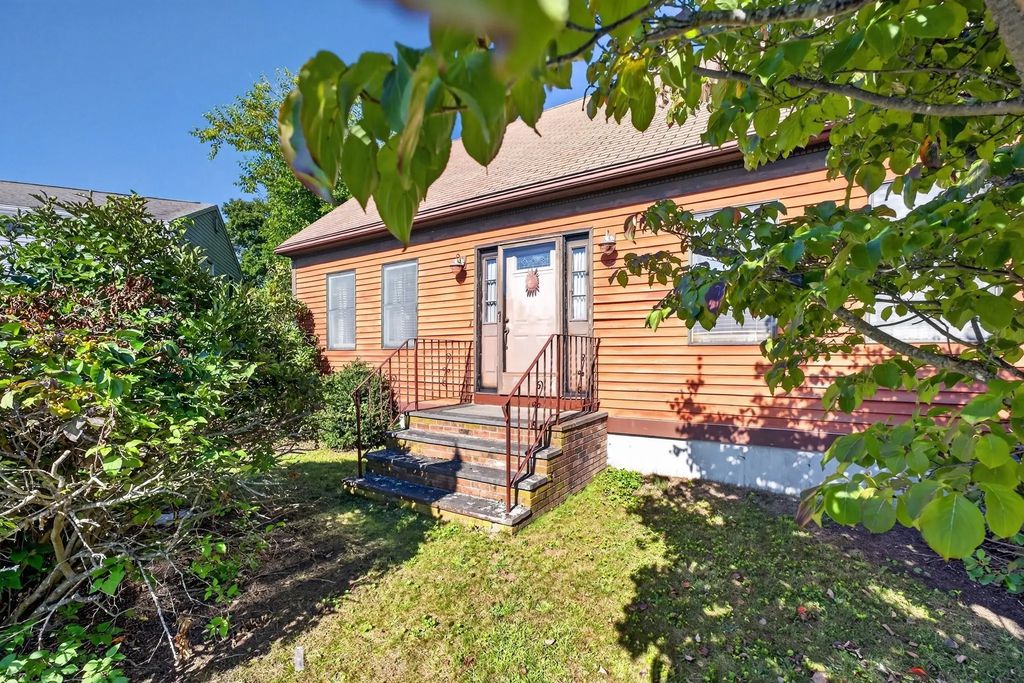 52 Donny Dr, New Bedford