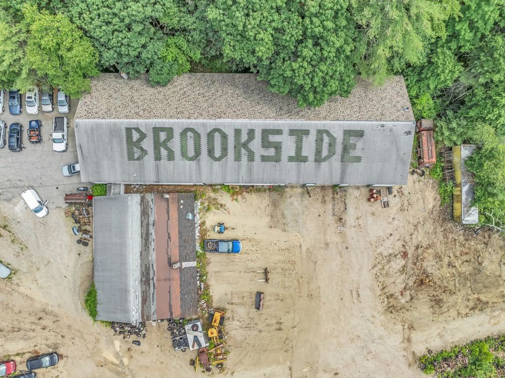 4 Brookside Rd, Orange