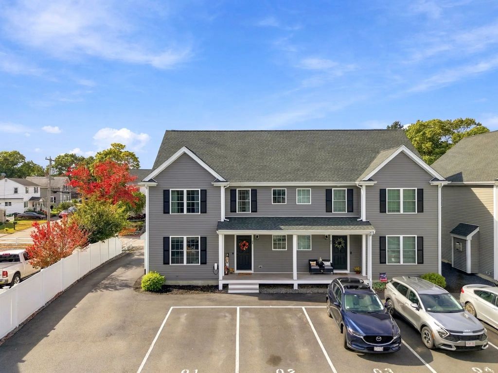 11 Mendon #d, Attleboro