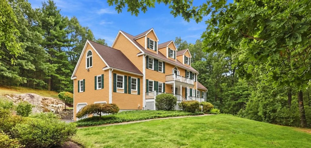 10 Hawk Ridge Rd, Andover