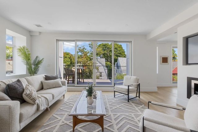 24 Auburn #ph, Brookline