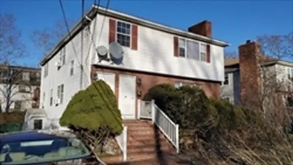 2 Bryon Road #2, Newton