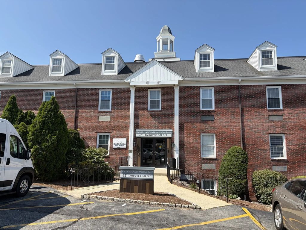 451 Andover St #120, North Andover