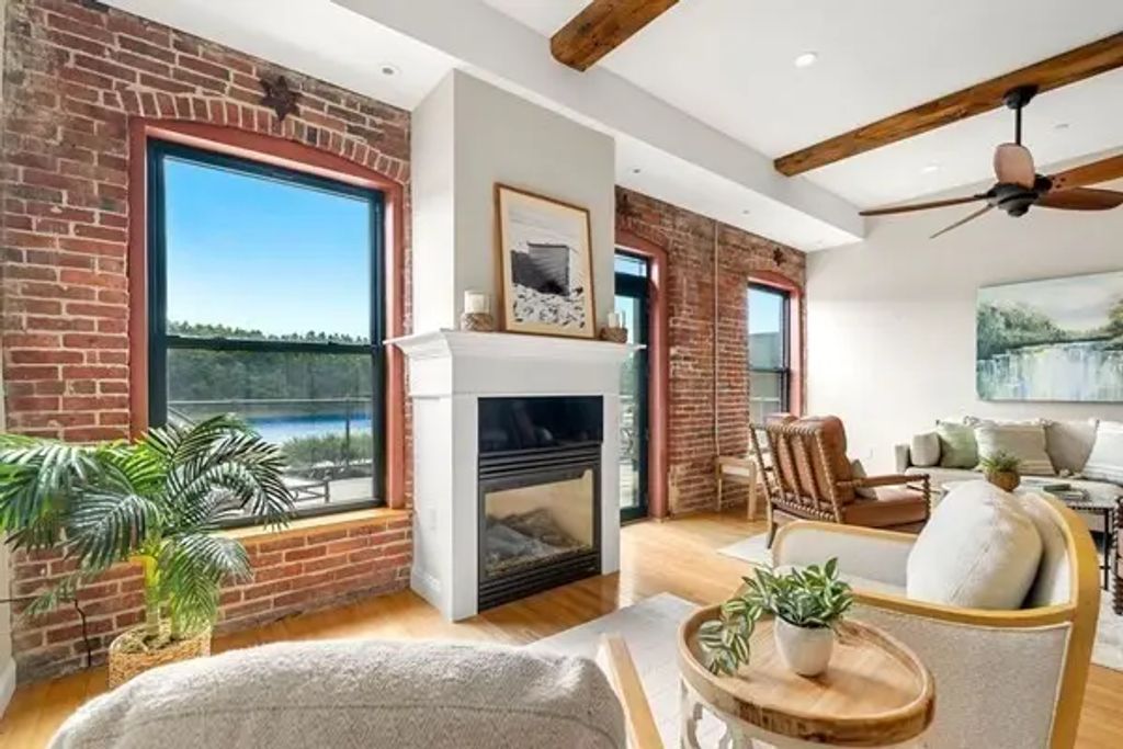60 Merrimac Street #615, Amesbury