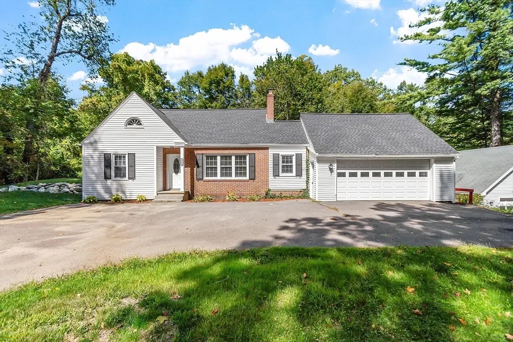 1178 Northfield Rd, Lunenburg