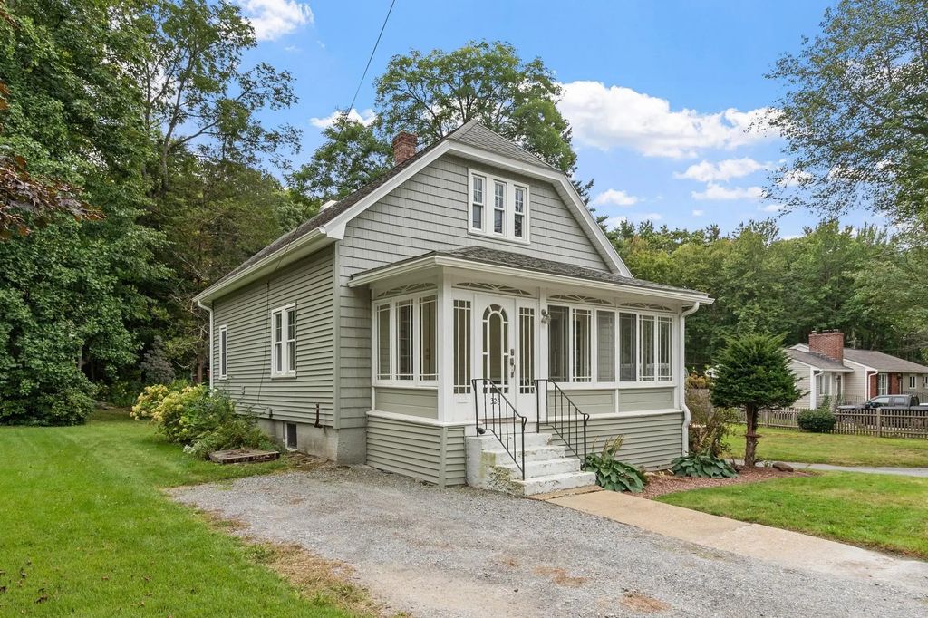 323 Pearl St, Gardner