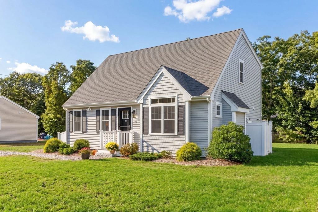 140 Broken Bow Ln, Falmouth