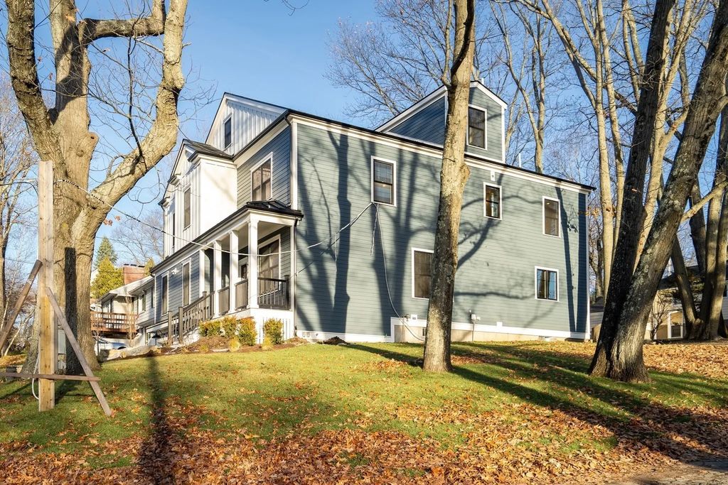 19 Deering, Lexington
