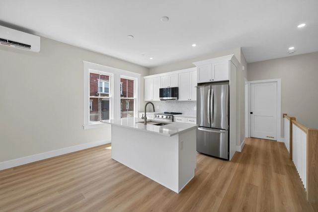 533 Washington Street #a, Boston