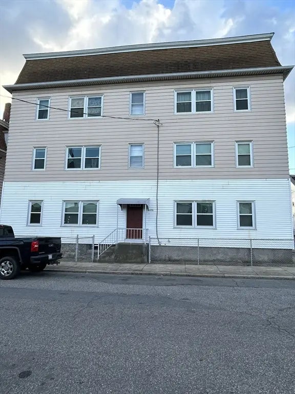 436 3rd Street #1n, Fall River