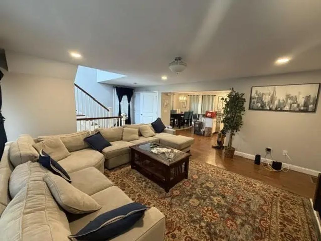 21 Burncoat Hts, Worcester