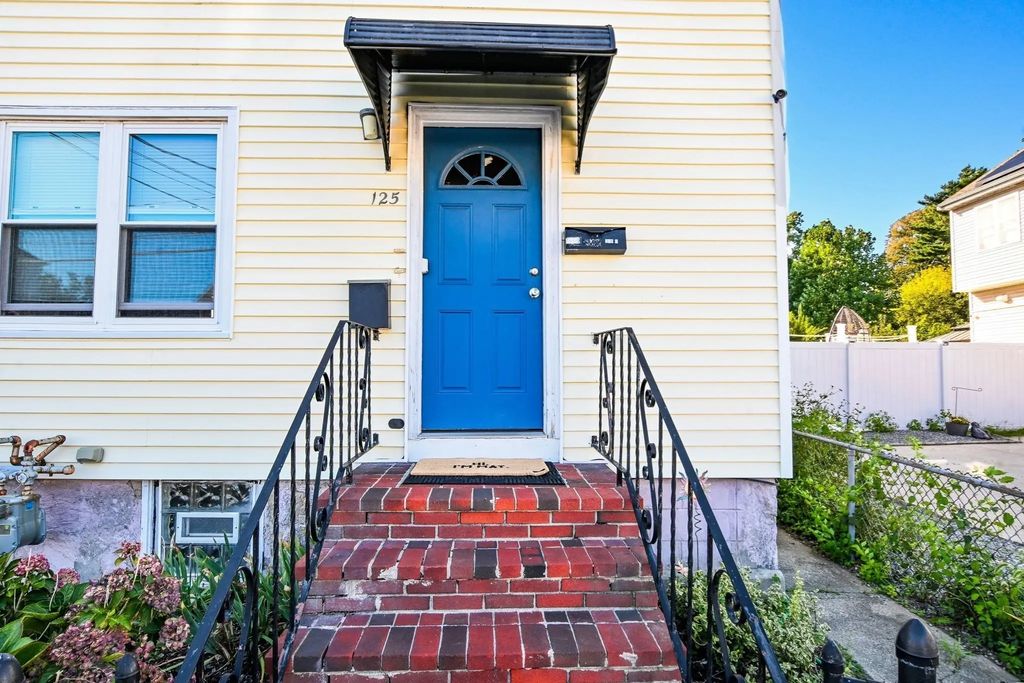 125 Field St, New Bedford