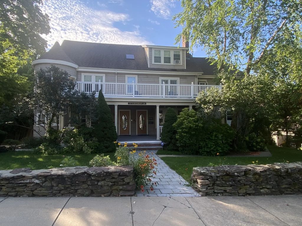 2-4 Chisholm Ln #3, Boston