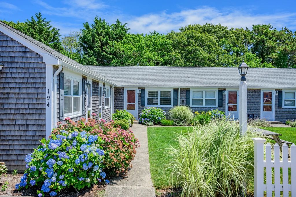 194 Captain Chase Rd #3, Dennis