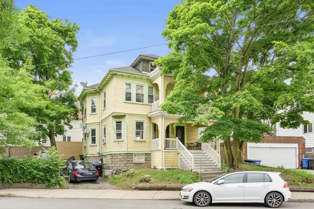 443 Medford St, Somerville