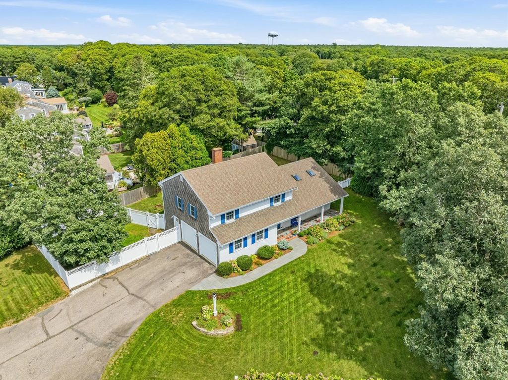 3 Russell Dr, Harwich