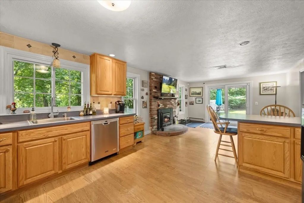 115 Springhill Ave, Bridgewater