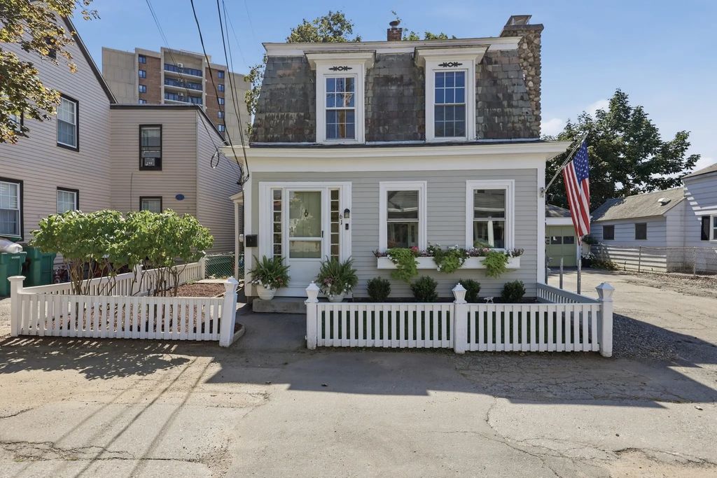 61 Central Street, Fitchburg