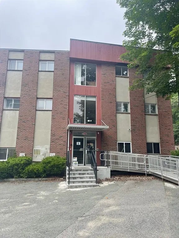 132 Charles St (aub), Newton