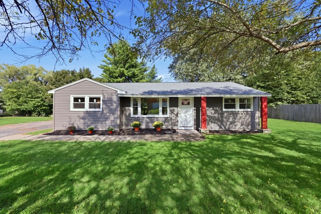 243 Shady Brook Ln, Springfield