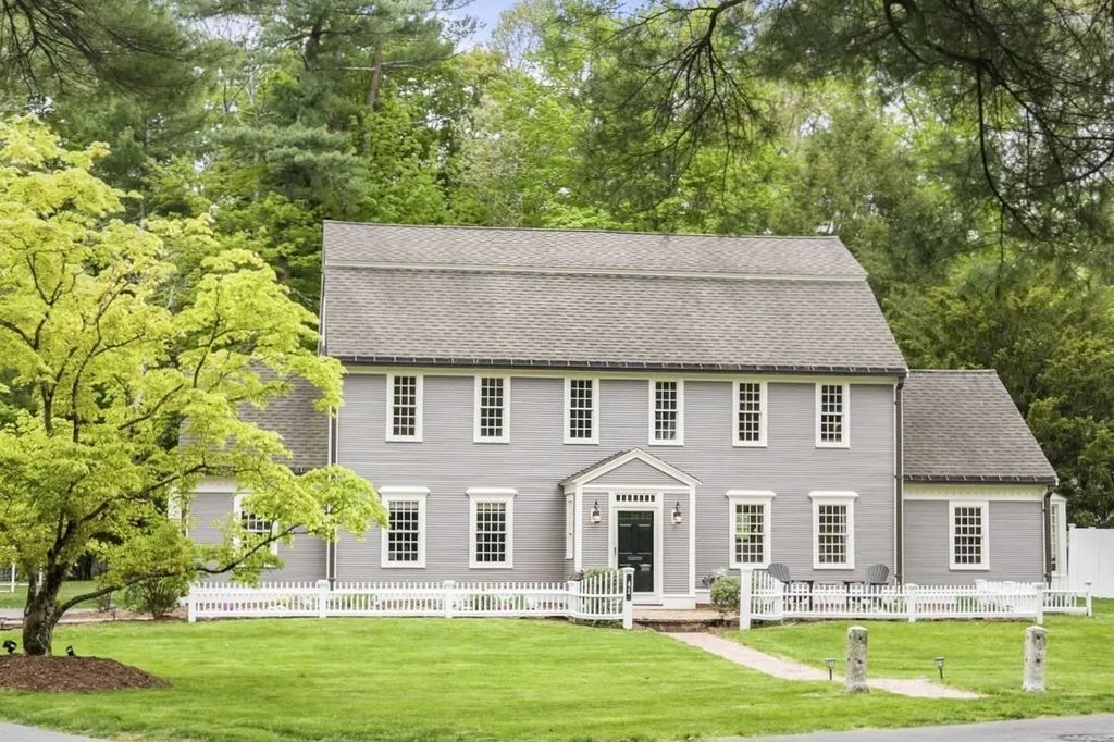 41 Longmeadow Road, Wellesley