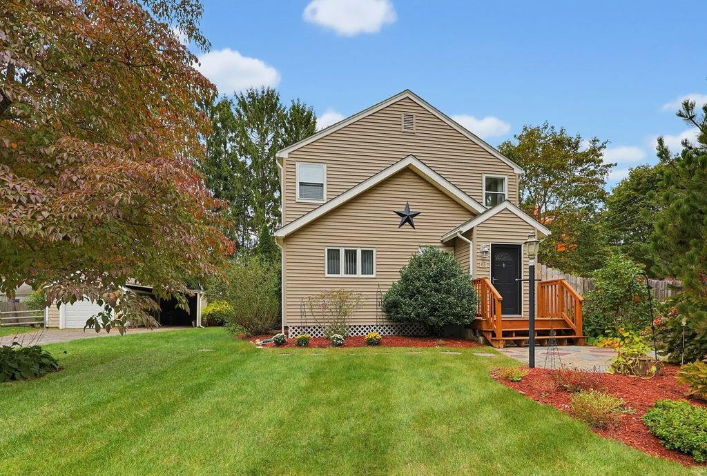 63 Cypress Rd, Attleboro