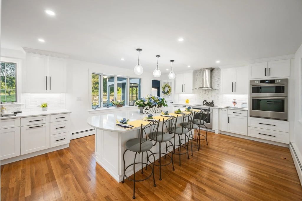 11 Lawndale Rd, Tyngsborough