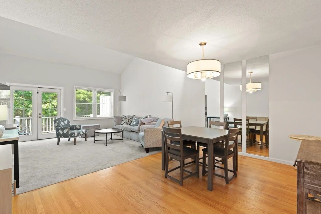 142 Cannon Forge Dr #142, Foxboro