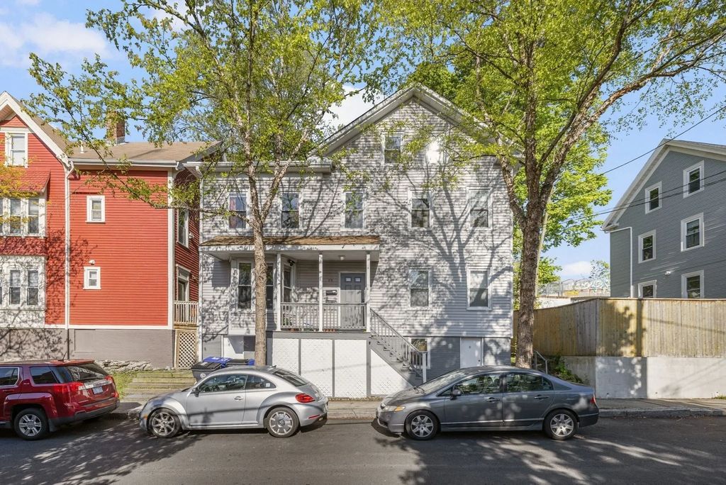 89 Knowles, Providence