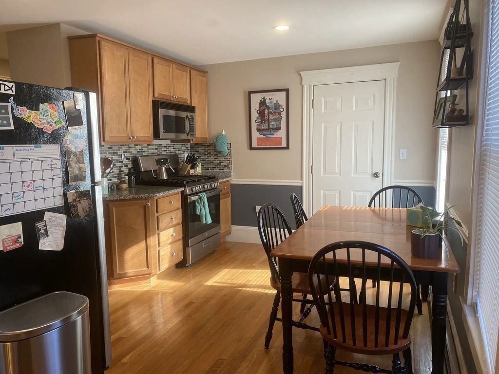 35 Pinckney Street #1, Somerville