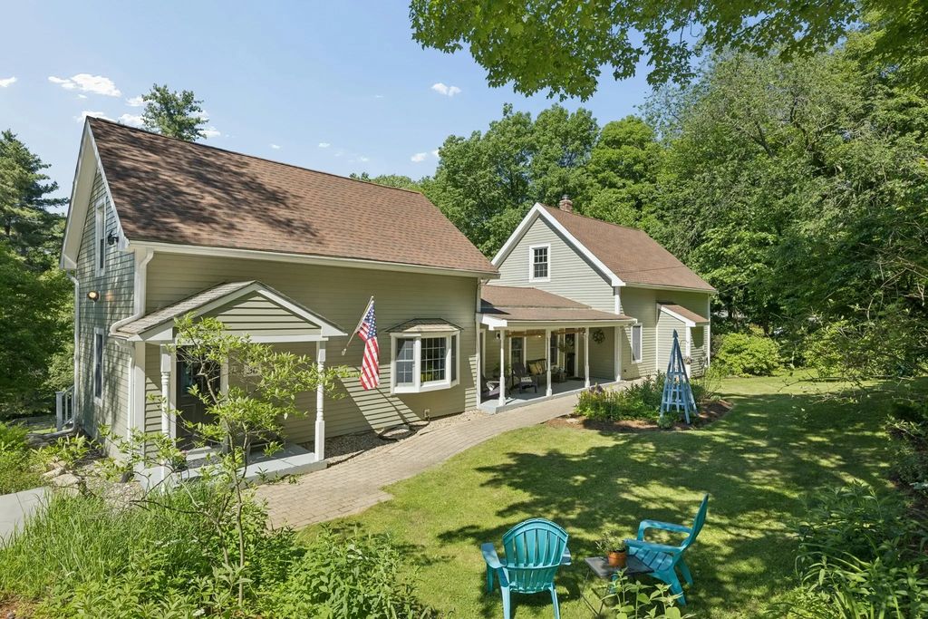 30 Lincoln Street, Hopkinton