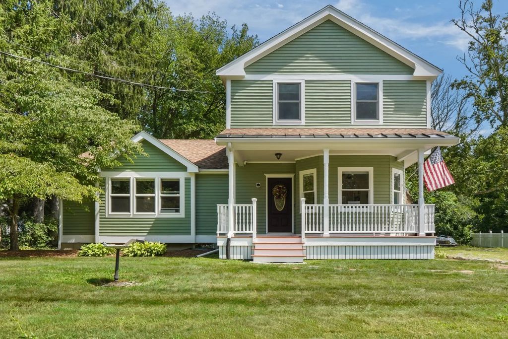 95 Lakeside Ave, Lakeville