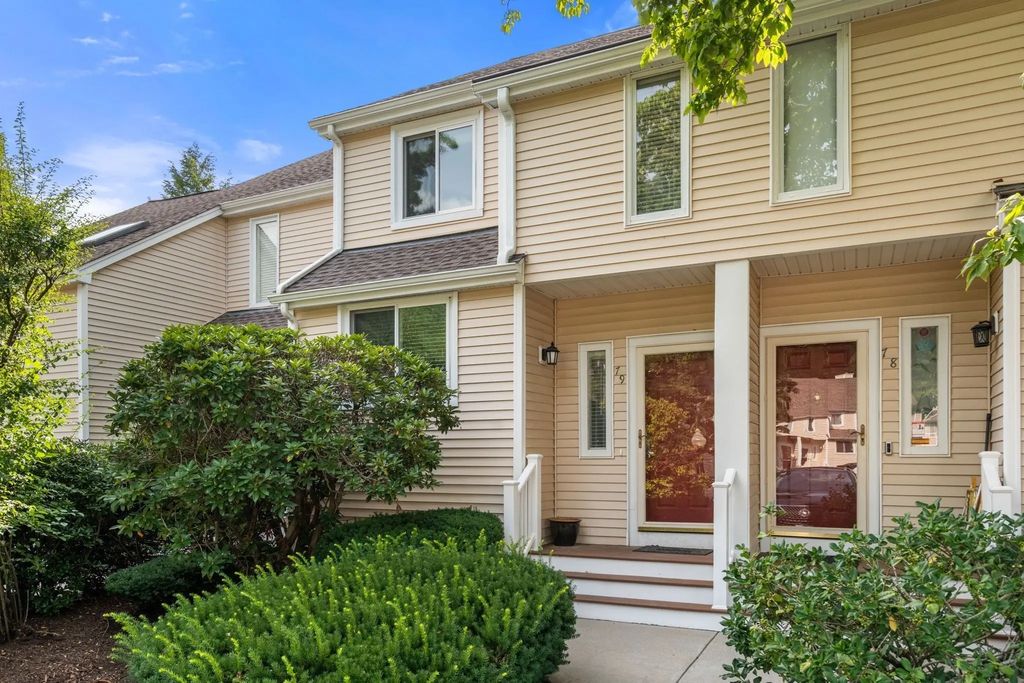79 Gaslight Ln #79, Easton